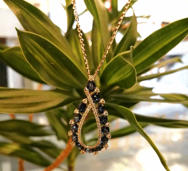 k18WGサファイヤ/ダイヤペンダント