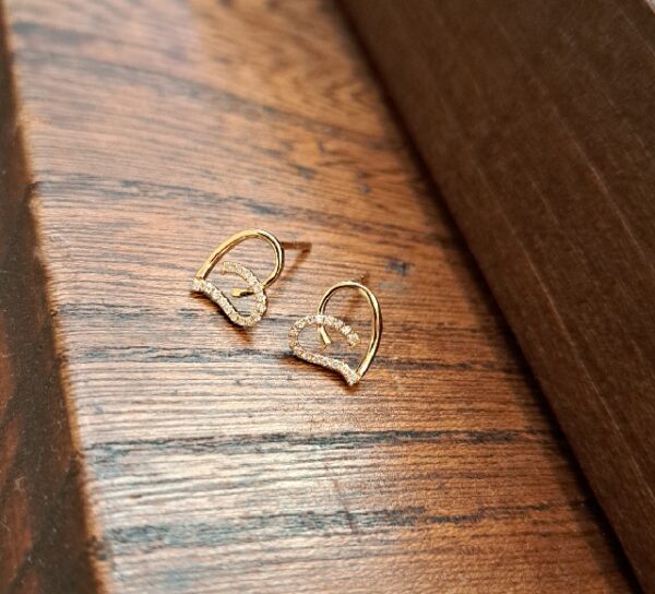 K18ダイヤピアス