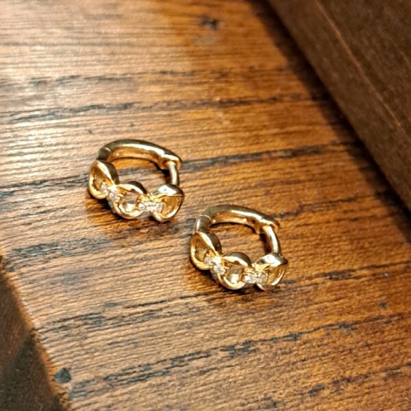 K18ダイヤピアス