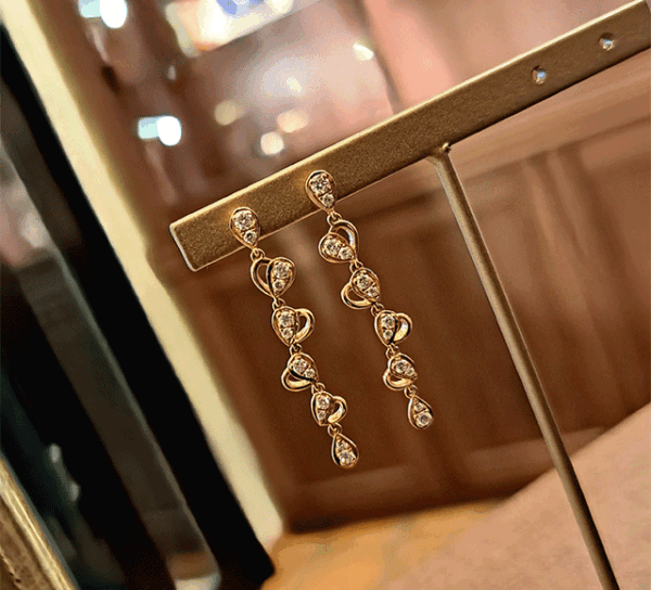 K18ダイヤピアス