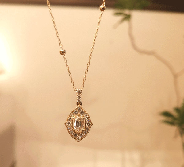 K18ダイヤモンドペンダント