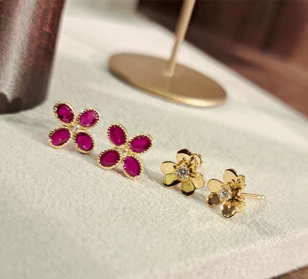 K18ピアス/ルビーピアス