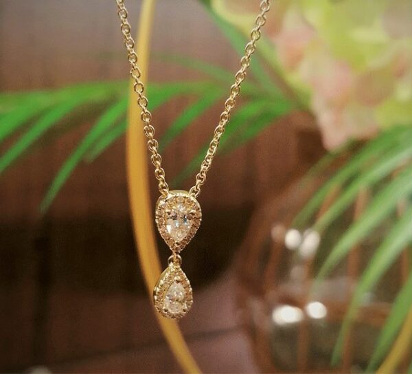 K18ペアシェイプペンダント