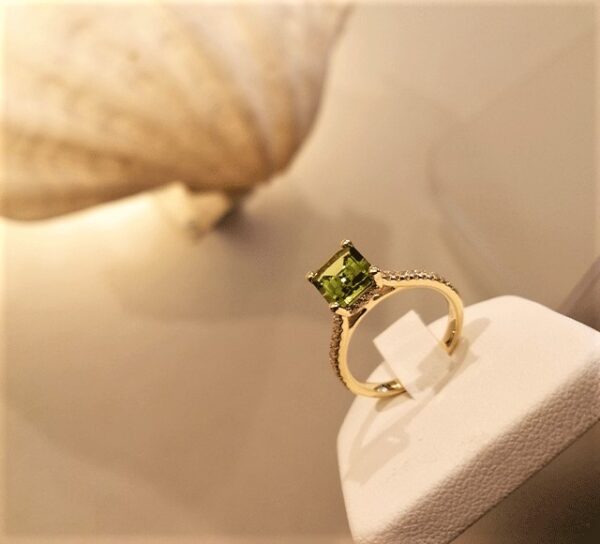 K18ペリドットリング