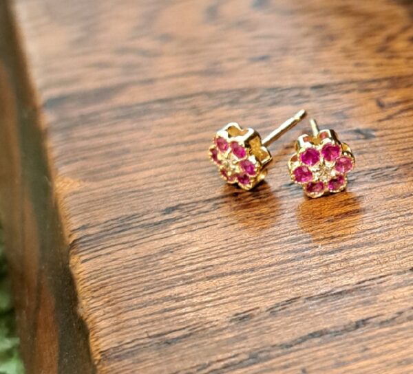 K18ルビーピアス