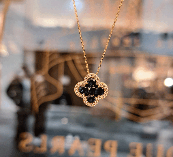 K18サファイアペンダント