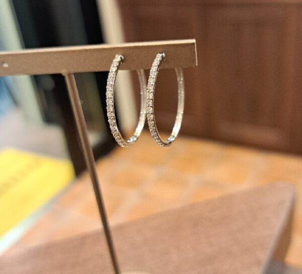 K18WGダイヤピアス