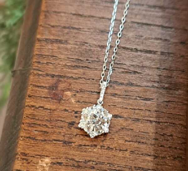 K18WGダイヤペンダント