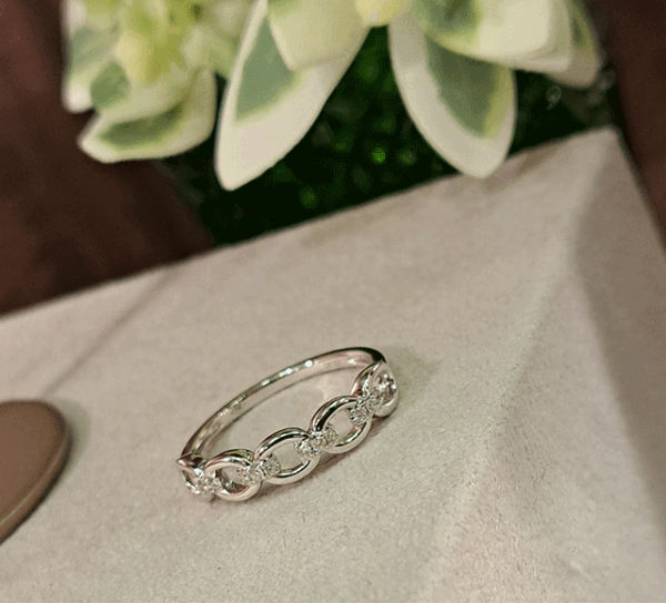 K18WGダイヤリング