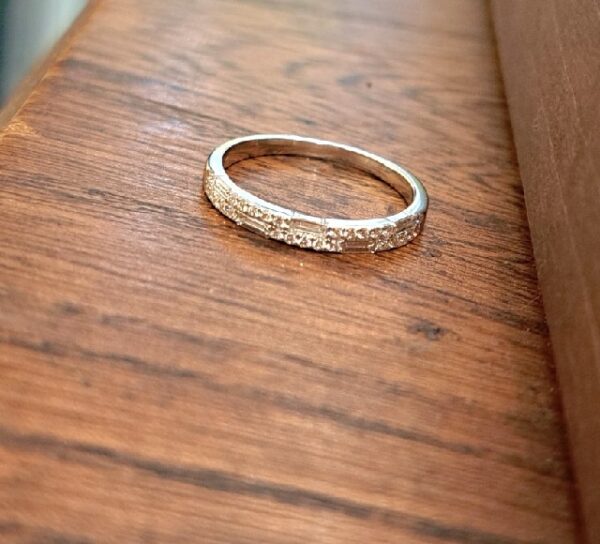 K18WGダイヤリング