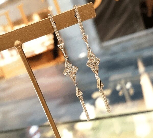 K18WGピアス