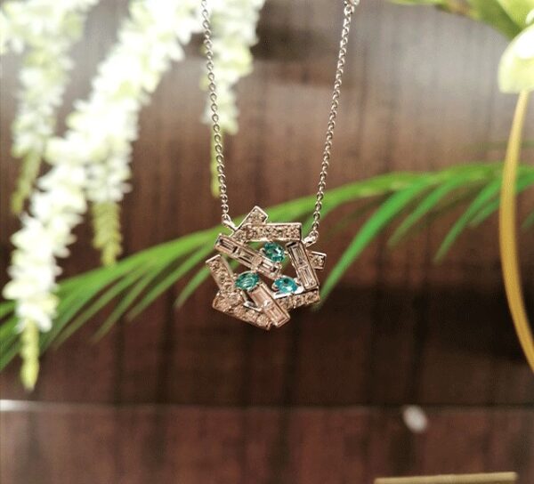 K18WGパライバトルマリンペンダント