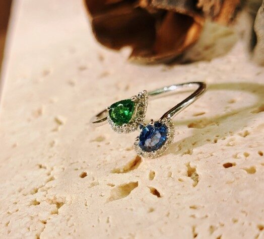 K18wgサファイア/グリーンガーネットリング