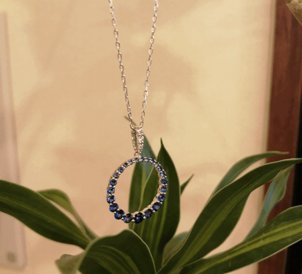 K18WGサファイヤペンダント