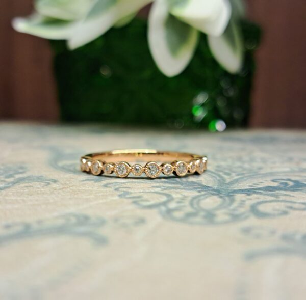 Kq8PGダイヤリング