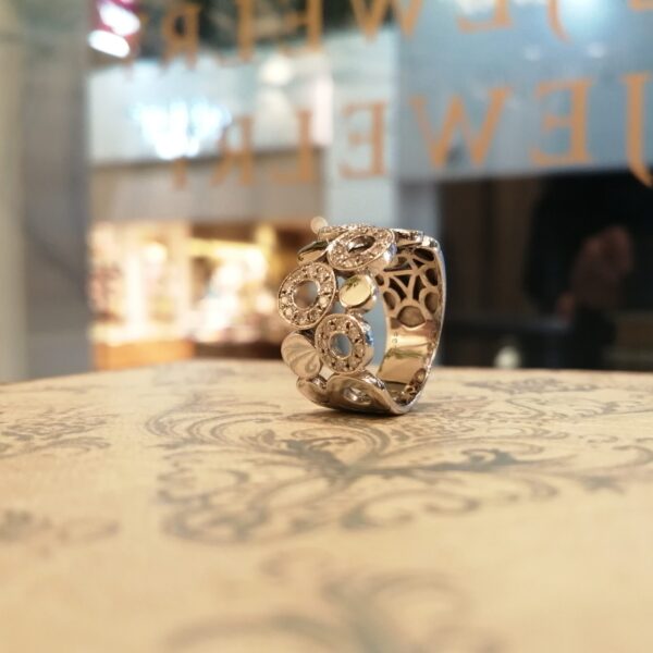 kWGダイヤリング