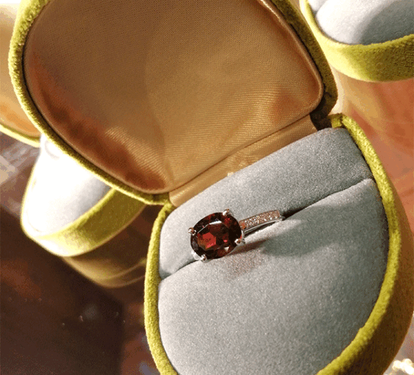 PTガーネットリング
