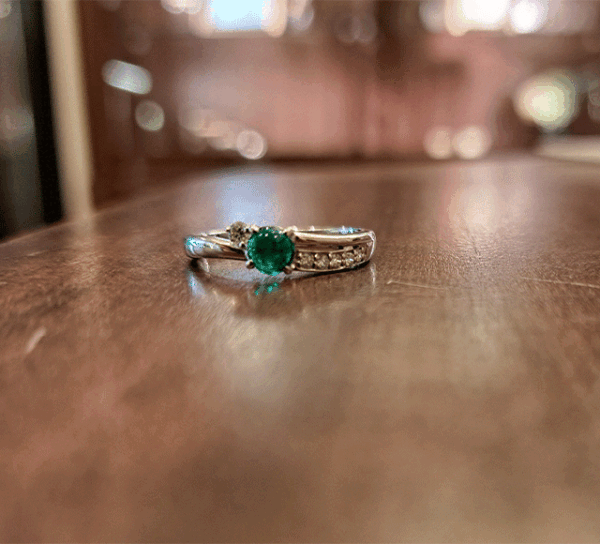 PTエメラルドリング